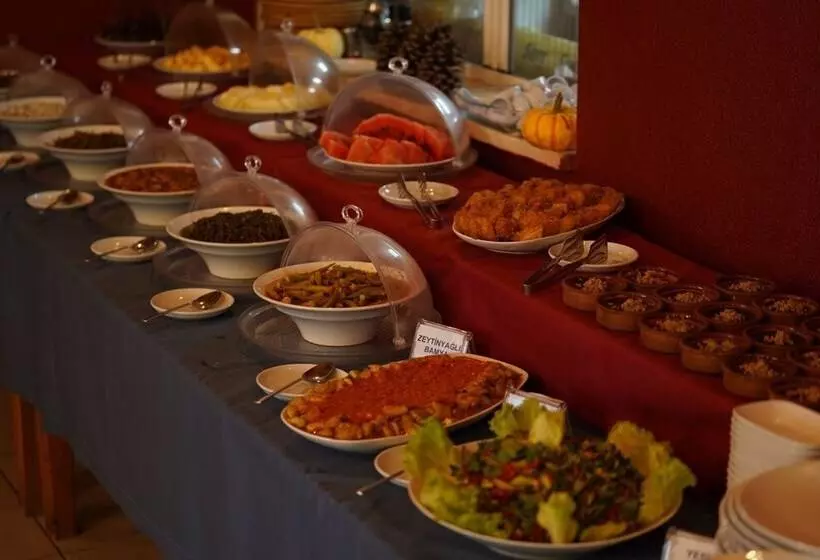 Lomakeskus Eden Bungalows And Beach