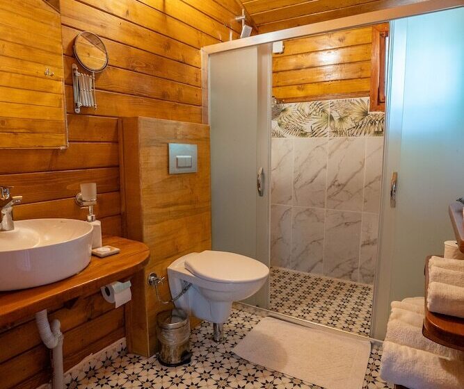 منتجع Eden Bungalows And Beach