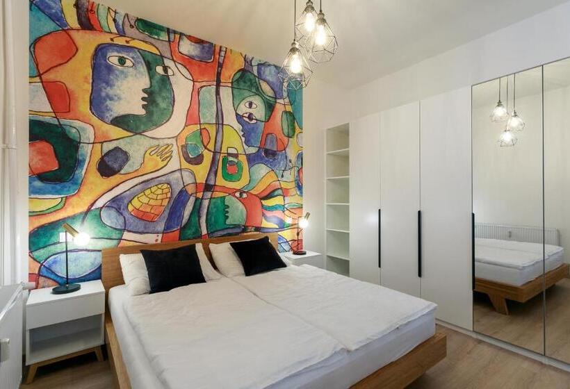 Avantgarde Apartments