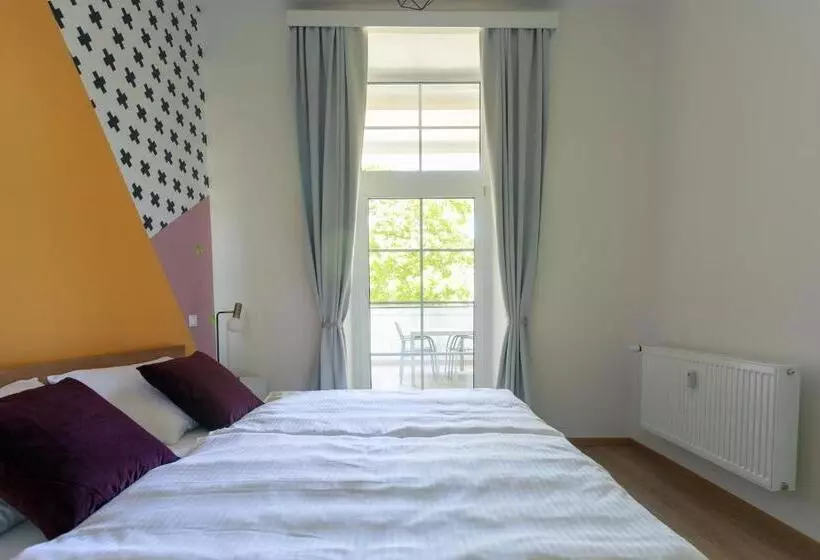 Avantgarde Apartments