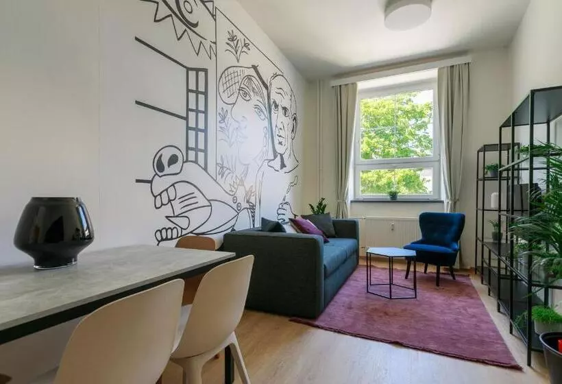 Avantgarde Apartments