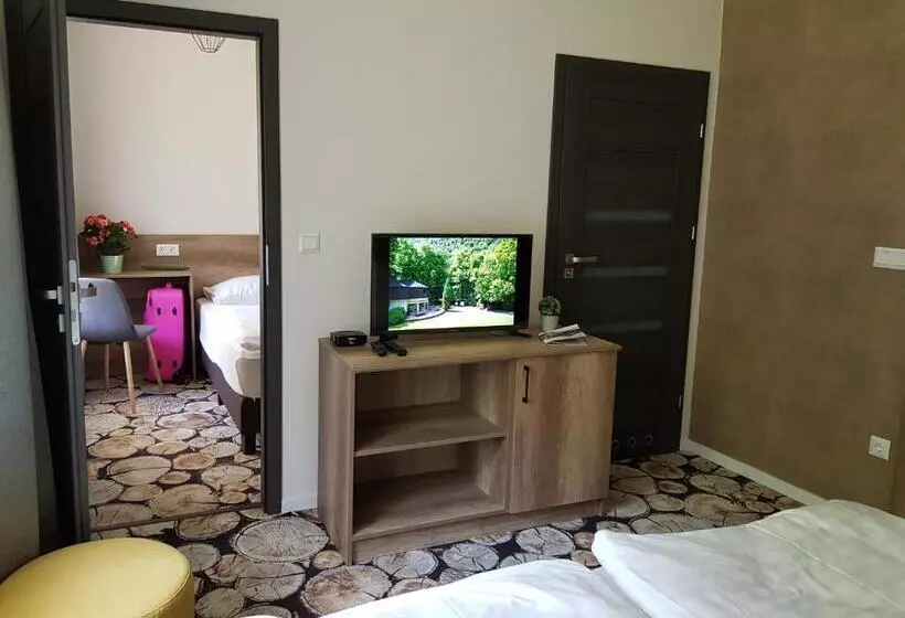 Aamiaismajoitus (B&B) Erdővarázs Panzió