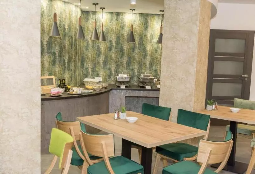 Aamiaismajoitus (B&B) Erdővarázs Panzió