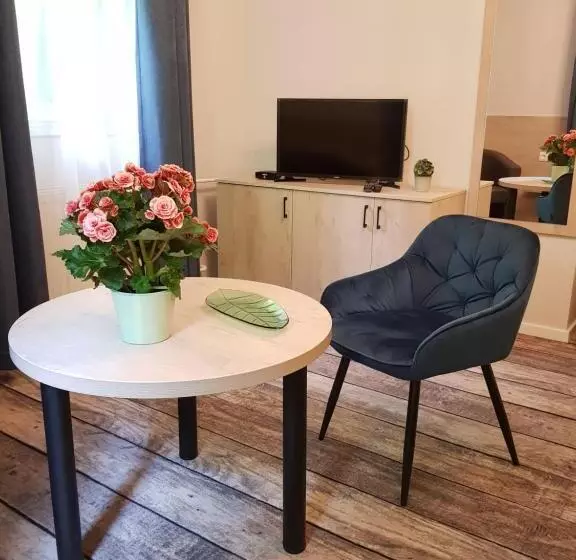 Aamiaismajoitus (B&B) Erdővarázs Panzió