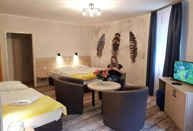 Aamiaismajoitus (B&B) Erdővarázs Panzió