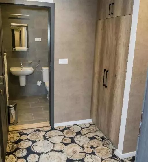 Aamiaismajoitus (B&B) Erdővarázs Panzió