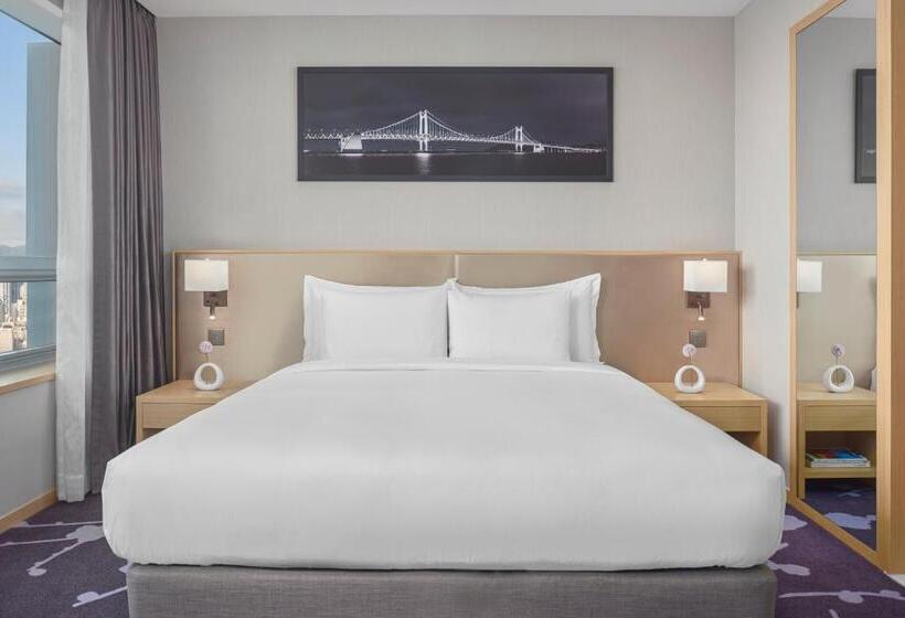 Hotel Avani Central Busan