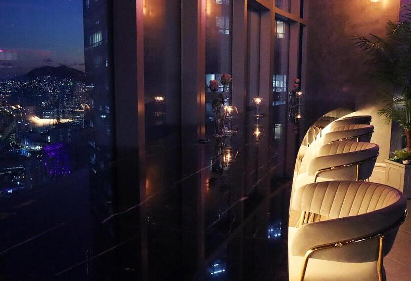 Hotel Avani Central Busan