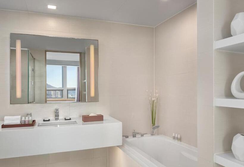 Hotel Avani Central Busan