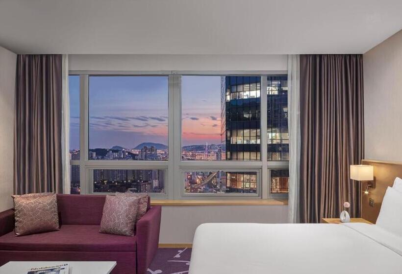 Hotel Avani Central Busan