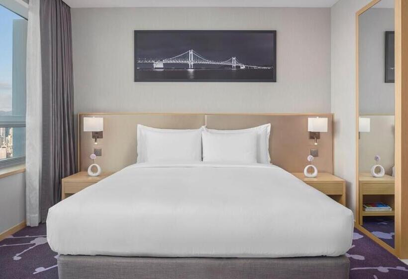 Hotel Avani Central Busan