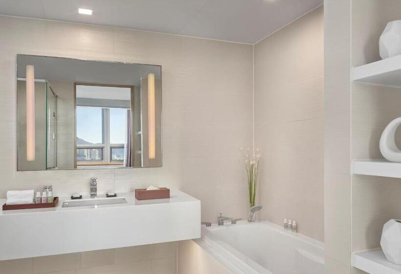 Hotel Avani Central Busan