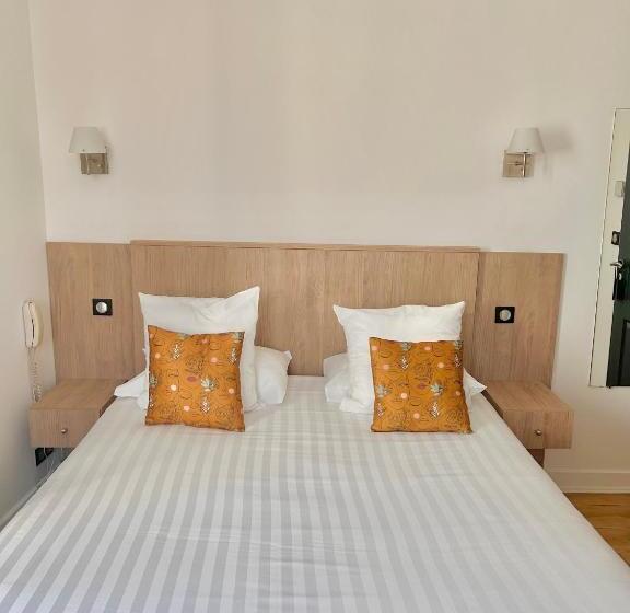 فندق Hôtel Les Deux Coteaux