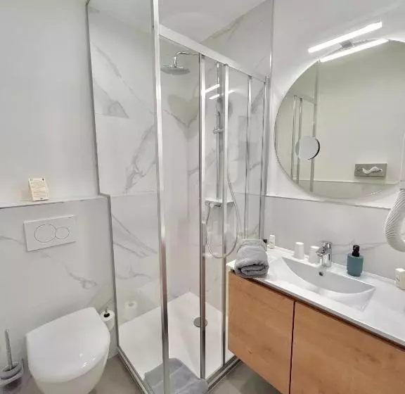 Hotelli Hôtel Les Deux Coteaux