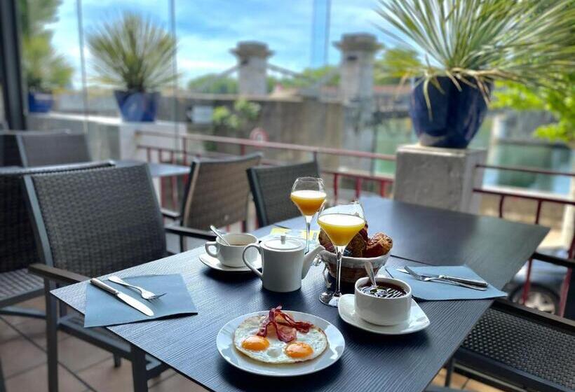 فندق Hôtel Les Deux Coteaux