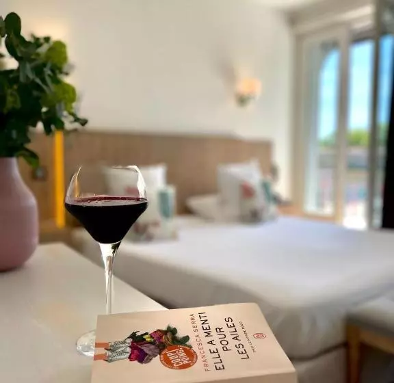 Hotelli Hôtel Les Deux Coteaux