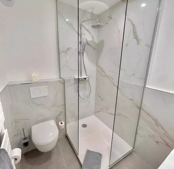 Hotelli Hôtel Les Deux Coteaux