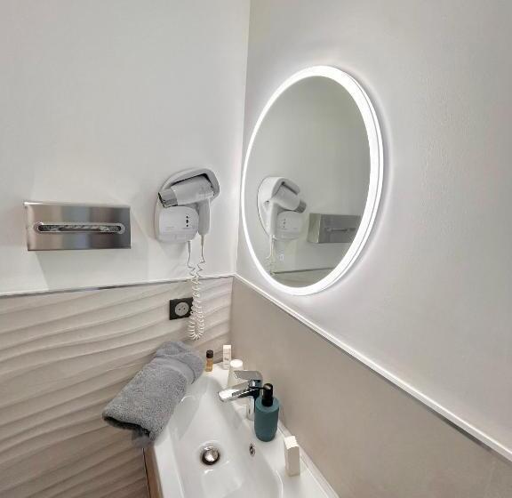 فندق Hôtel Les Deux Coteaux