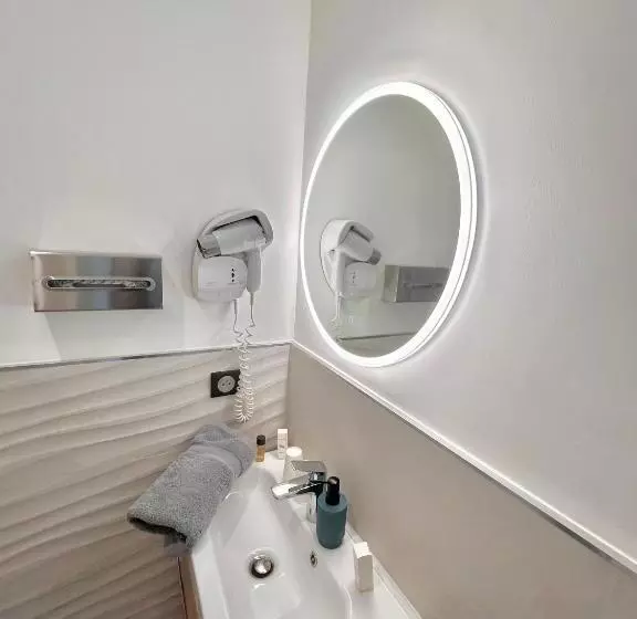 Hotelli Hôtel Les Deux Coteaux