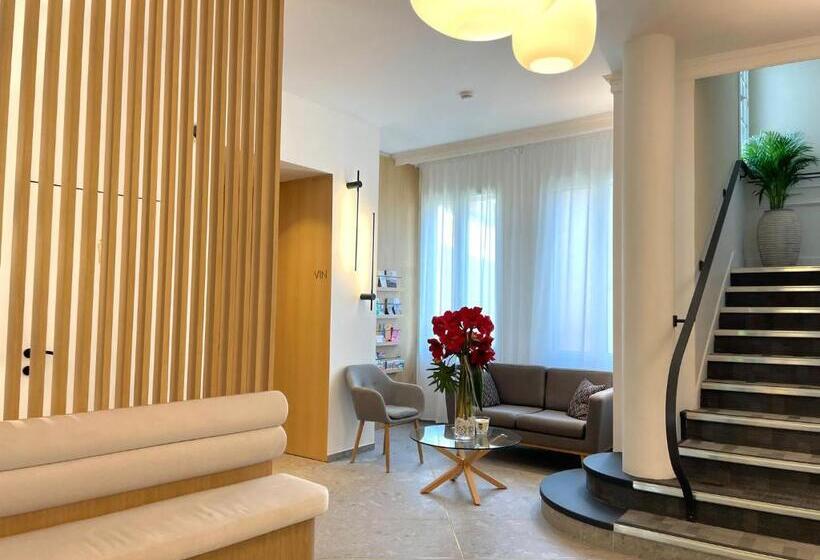 فندق Hôtel Les Deux Coteaux