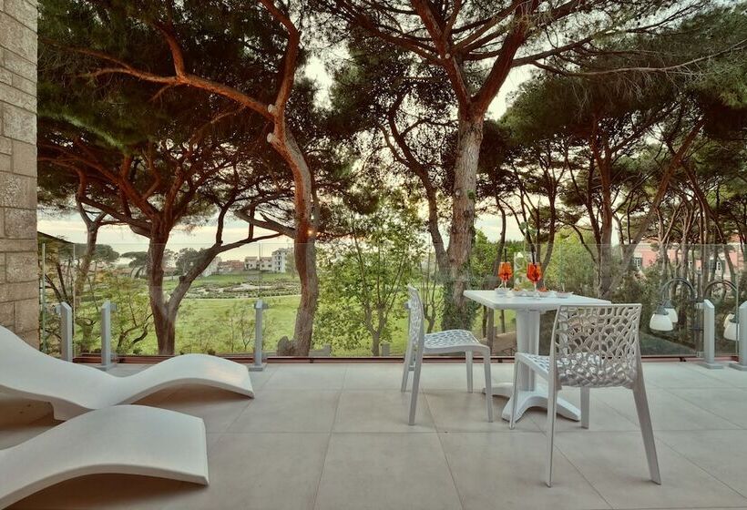 פנסיון Amnis Suites