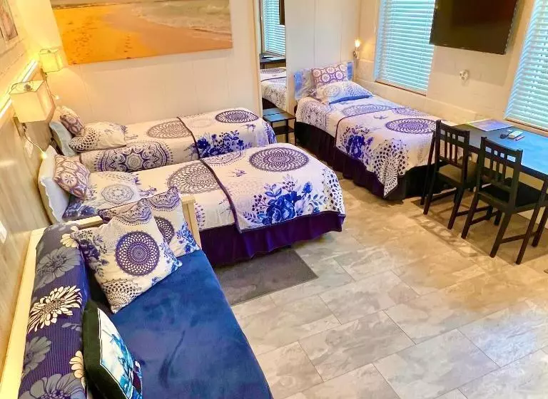 Rooi Bij De Knoptoren B&b