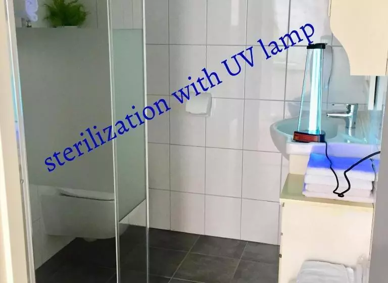 Rooi Bij De Knoptoren B&b