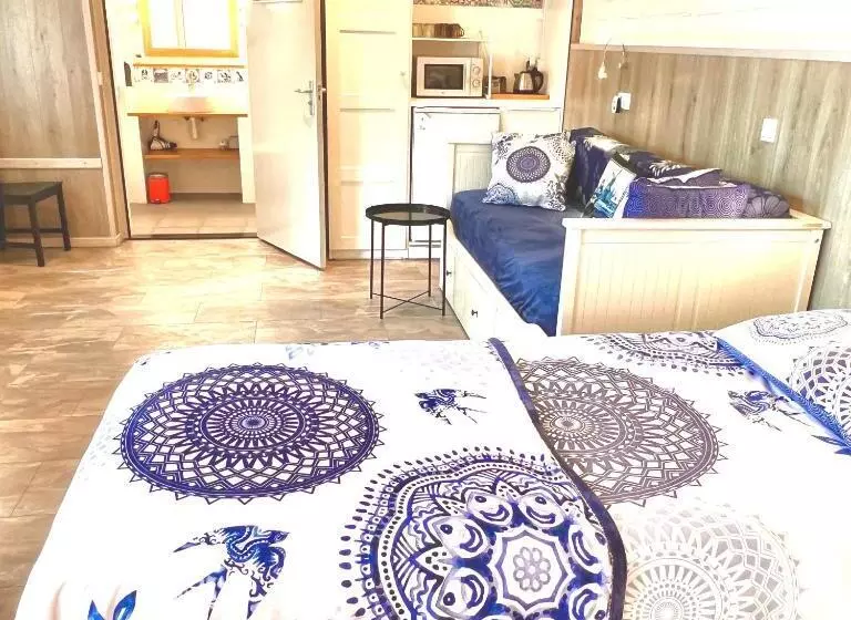 Rooi Bij De Knoptoren B&b