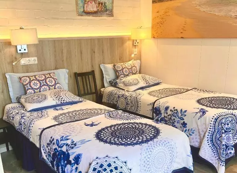 Rooi Bij De Knoptoren B&b