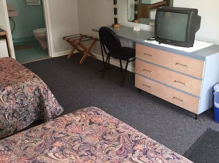 Colonial Hotel Motel