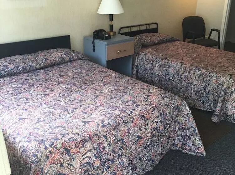 Colonial Hotel Motel