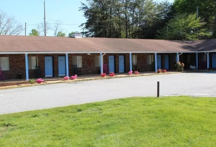 فندق Colonial Inn Franklin Under New Management