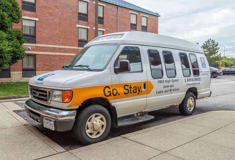 فندق Comfort Inn Cleveland Airport