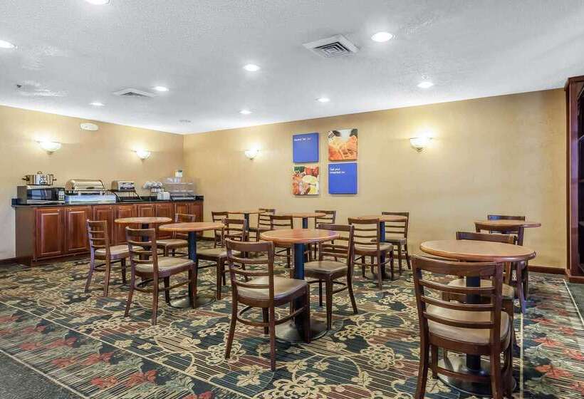فندق Comfort Inn Cleveland Airport