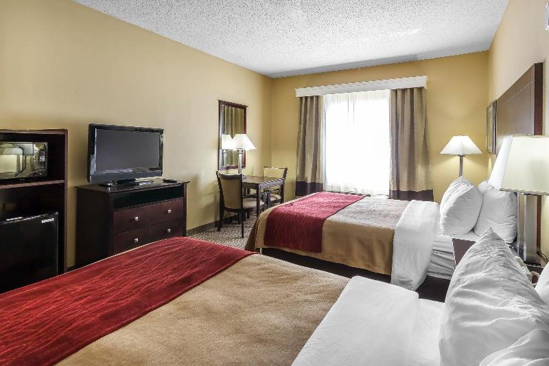 هتل Comfort Inn & Suites