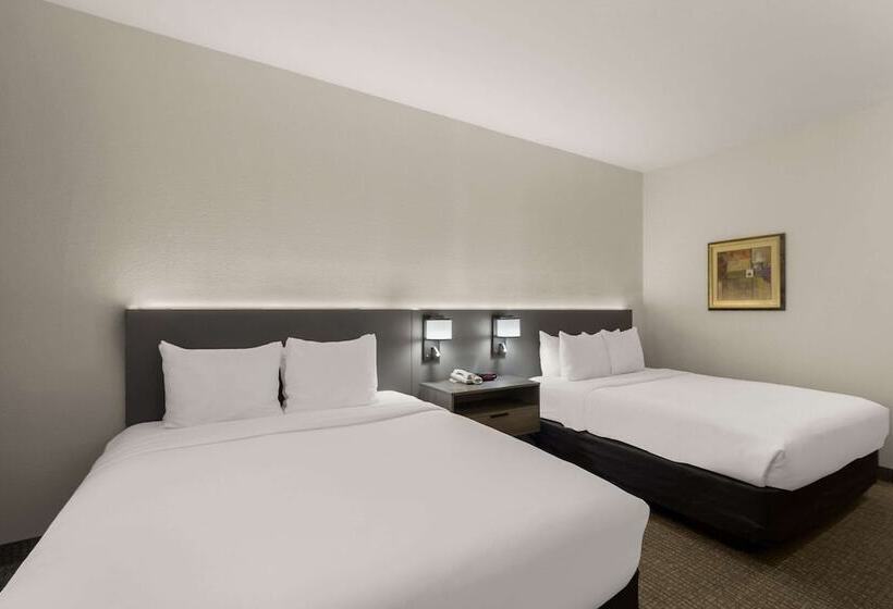 هتل Comfort Inn & Suites