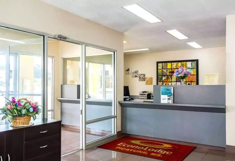 Отель Econo Lodge