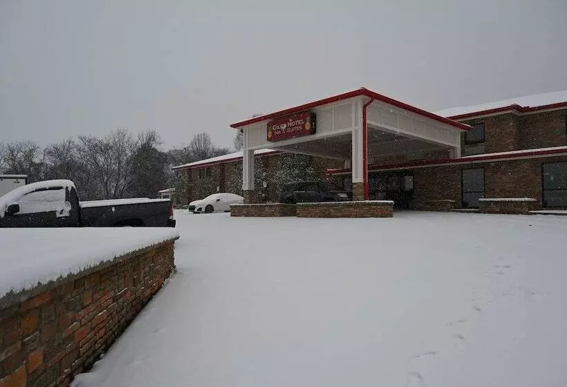 Giles Hotel Inn & Suites