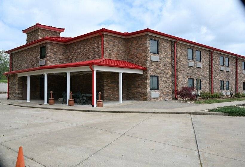 Giles Hotel Inn & Suites