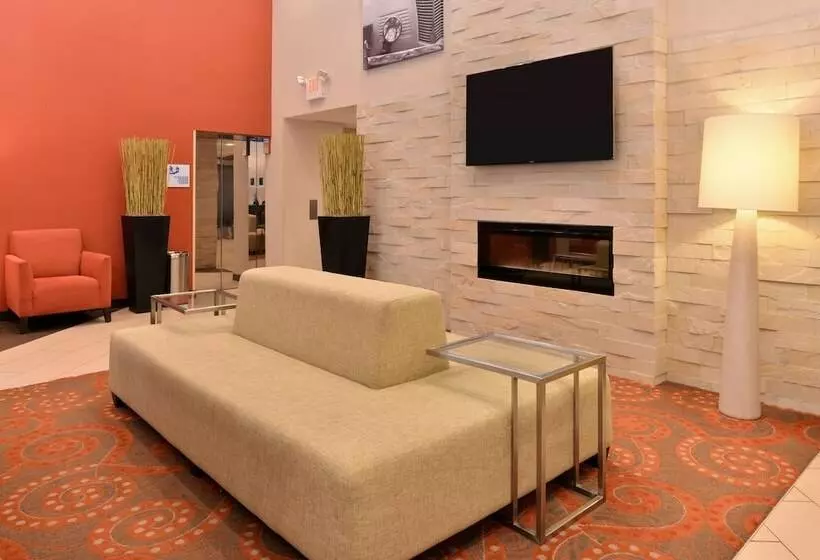 Holiday Inn Express Hotel & Suites Indianapolis W Airport Area, An Ihg