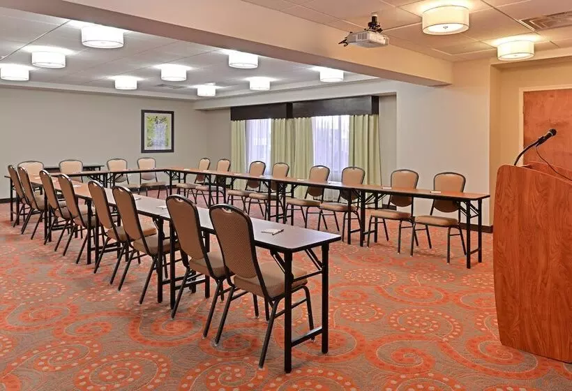 Holiday Inn Express Hotel & Suites Indianapolis W Airport Area, An Ihg