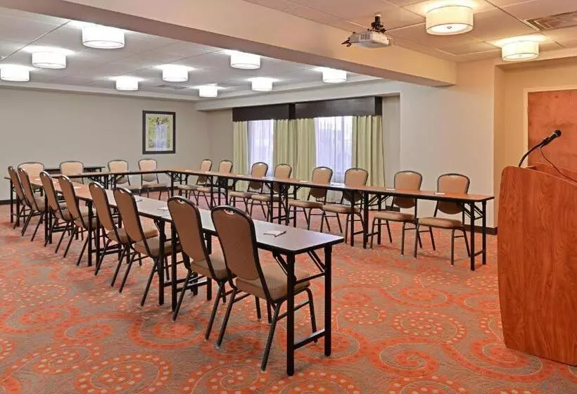 Holiday Inn Express Hotel & Suites Indianapolis W Airport Area, An Ihg