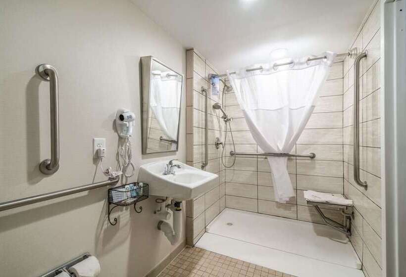 فندق Quality Inn Ithaca  University Area