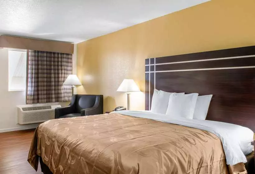 Отель Quality Inn