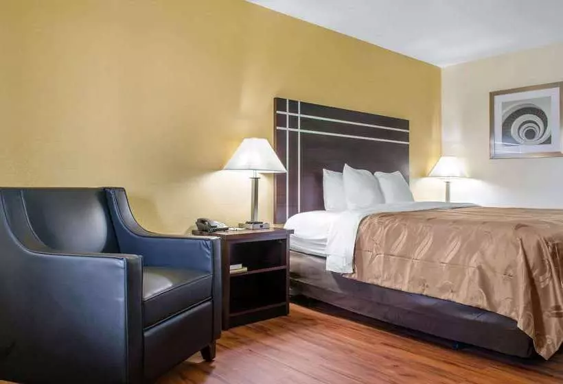 Отель Quality Inn