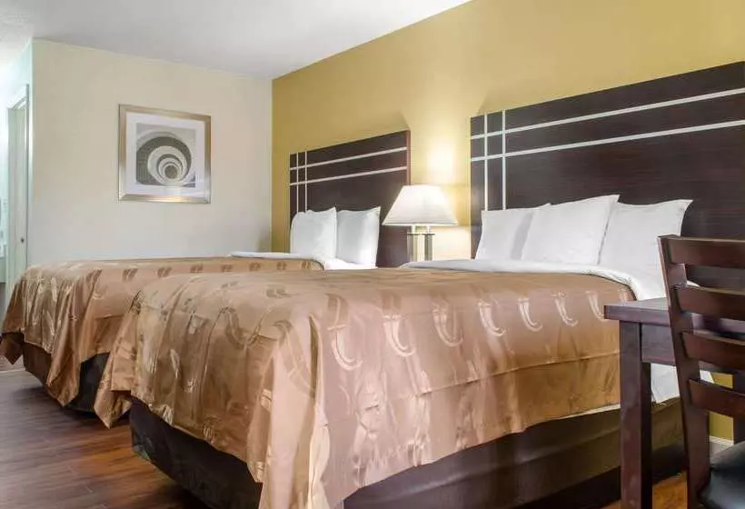 Отель Quality Inn