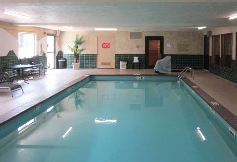 فندق Quality Inn Nashville  Bloomington