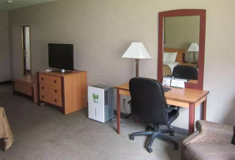 호텔 Quality Inn Nashville  Bloomington