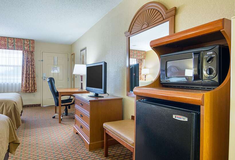 فندق Quality Inn Near Casinos And Convention Center