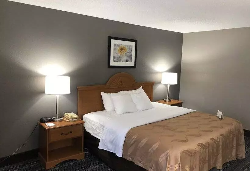 בית מלון כפרי Quality Inn Rochester South